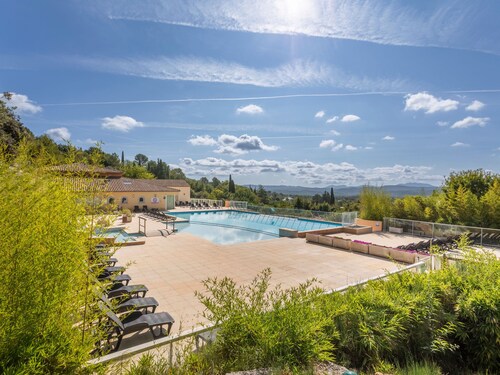 Escapade provençale avec piscine | Vue imprenable
