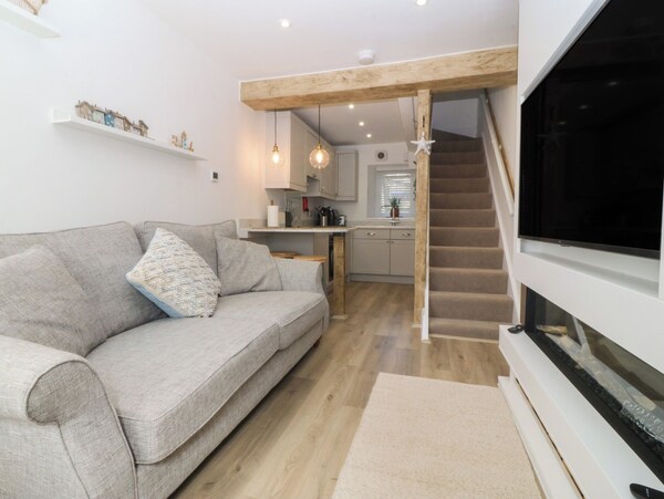 61a High Street - Criccieth
