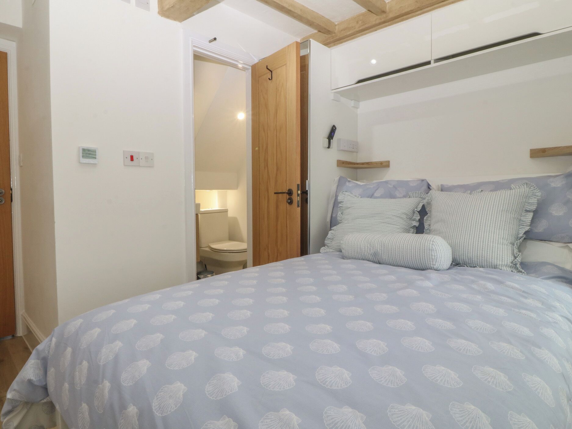 2 bedrooms, WiFi (free), individually decorated, individually furnished