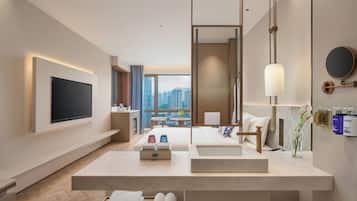 Standard Room, 1 King Bed | Bathroom