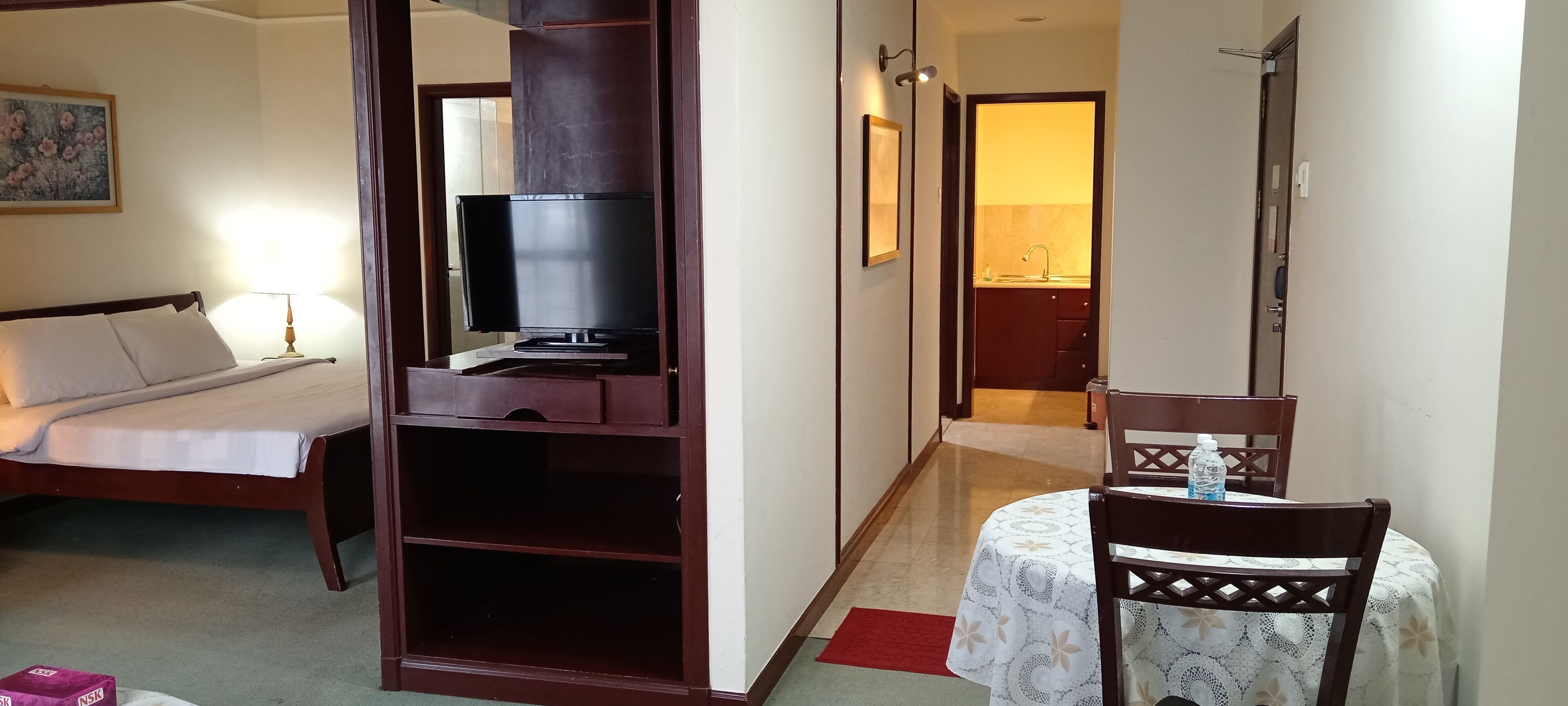 Superior Suite | Iron/ironing board, free WiFi