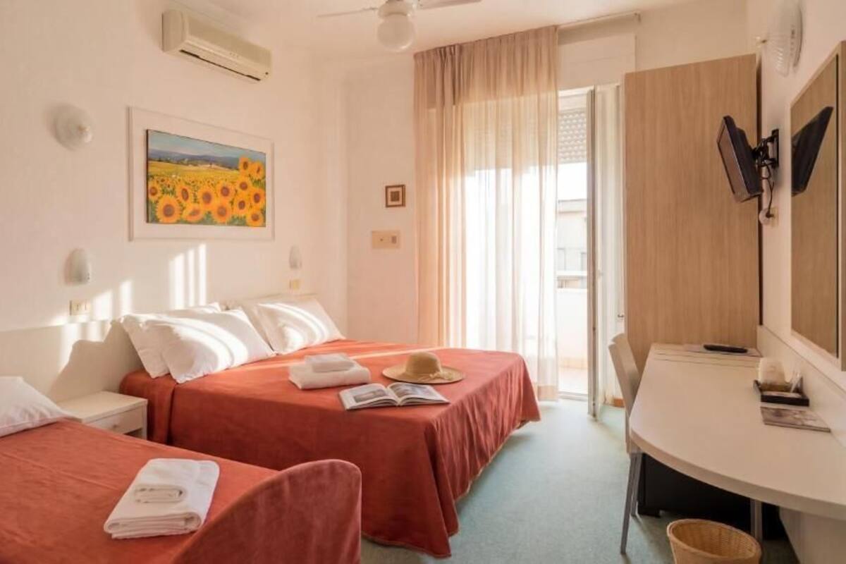 Triple Room, Balcony | In-room safe, soundproofing, free WiFi, wheelchair access