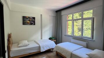 Luxe appartement, uitzicht op rivier | Luxe beddengoed, gratis wifi, beddengoed