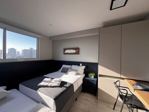 Căn hộ | Màn/rèm cản sáng, bàn ủi/dụng cụ ủi quần áo 