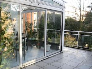 Outdoor dining - B&B Middelheim Guest House (Antwerpen)