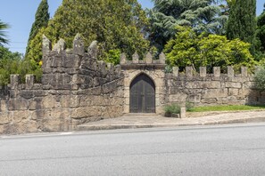 Exterior - Queen Suite in the Castle of Portugraal (Vilela)