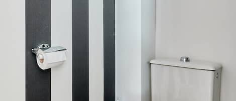 Apartment | Bathroom