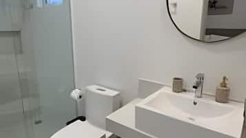 Comfort Apartment | Bathroom