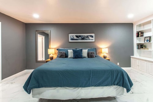 Contemporary Coastal Oasis Awaits