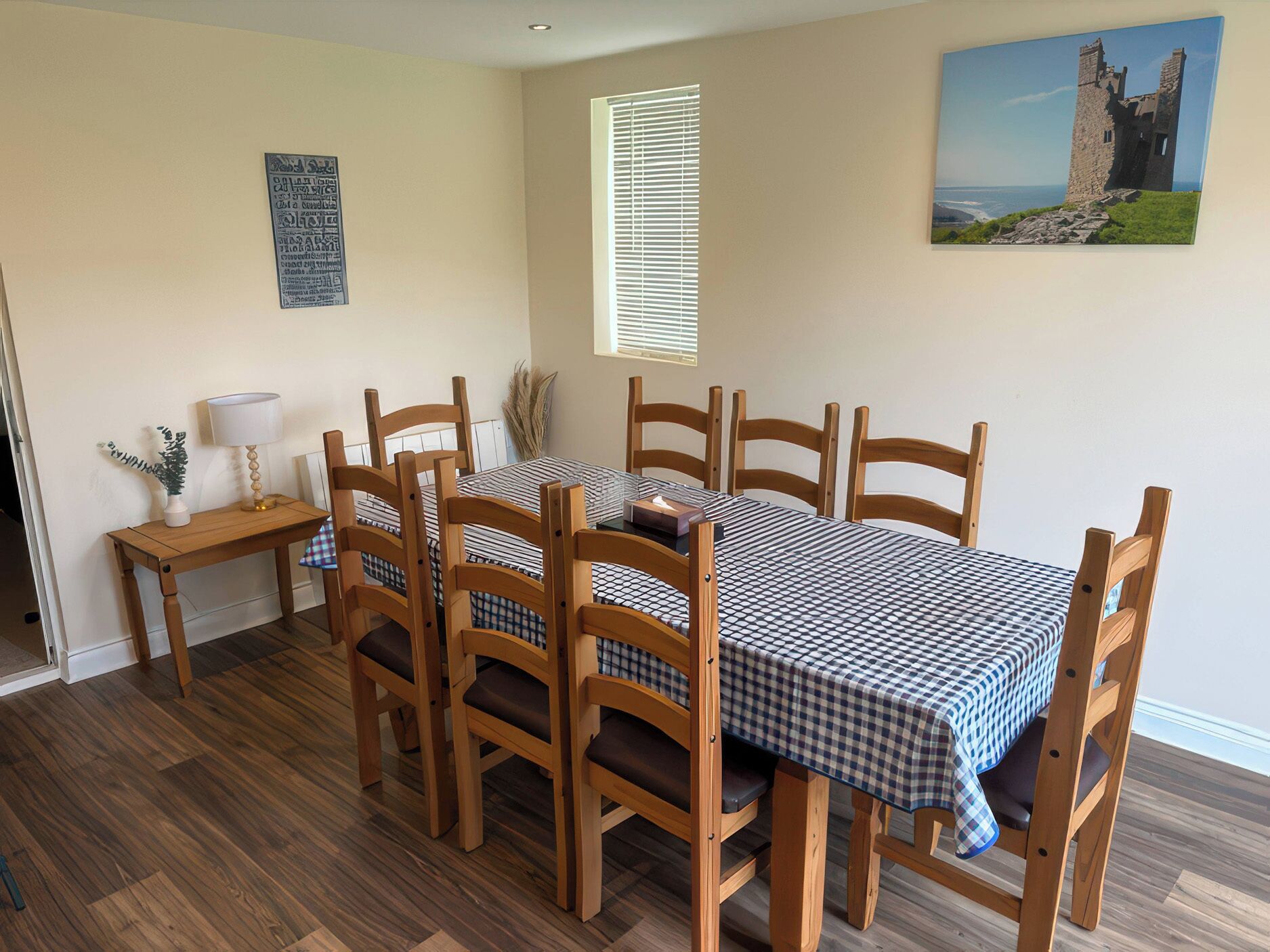 Cottage | Dining