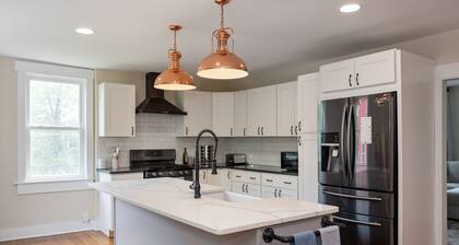 NEW! Ski & Stay Montpelier 4BR Home Sleeps 8