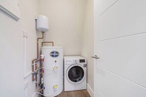 Interior - Spacious 2 bed Flat in Tooting near Northern Line (London)