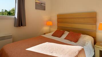 Apartment | 2 bedrooms, individually furnished, iron/ironing board