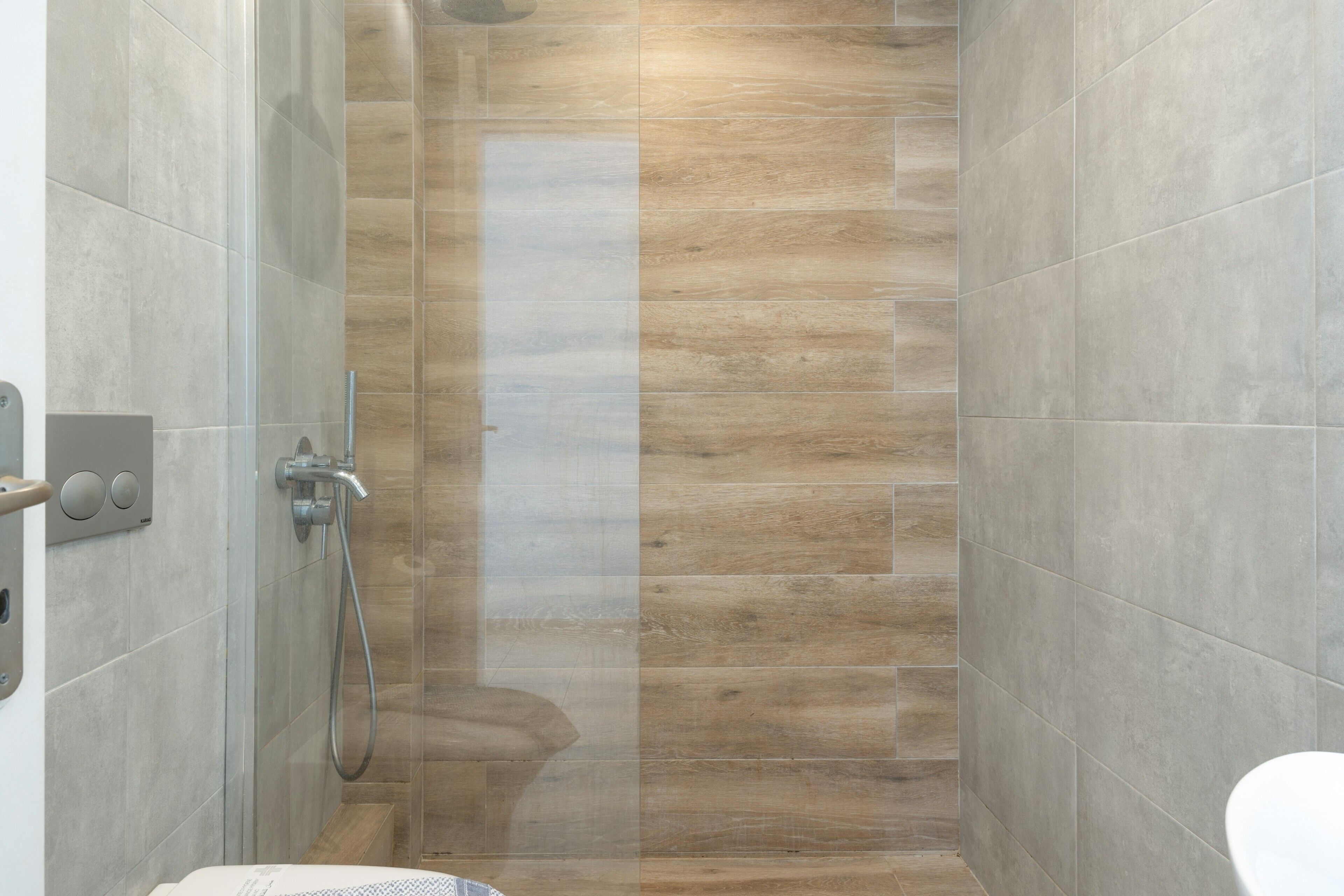 Douche, serviettes fournies