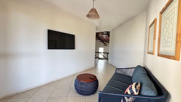 Basic Chalet | Living area