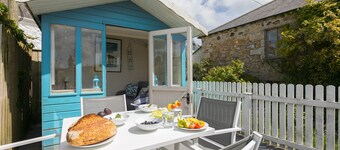 Ocean Mists, Marazion- Sleeps 6 - Parking- Outdoor Terrace
