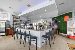 Bar (en la propiedad)