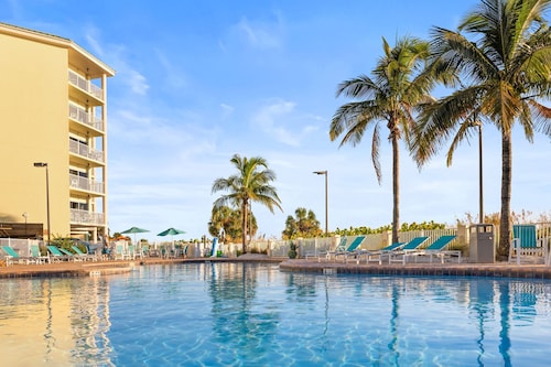 Gulf View 2BR Suite Near Treasure Island Beach