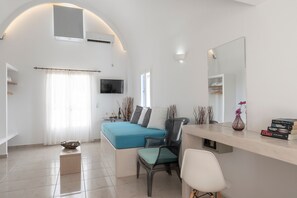 Bed sheets - Bed and Breakfast 'Honeymoon Suite Hot Tub' (Αγ. Γεώργιος)