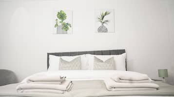 Apartment, 1 Bedroom | 2 bedrooms