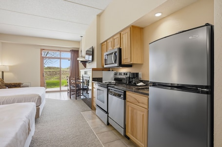 1 bedroom, WiFi, bed sheets, wheelchair access. Cozy Vacation Villa Studio @ Chula Vista Resort in tranquil Wisconsin Dells