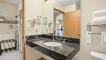 Towels, soap, shampoo, toilet paper