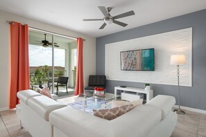 Smart TV - Perfect 2BD Family Condo w/ Balcony Near Disney (Kissimmee)