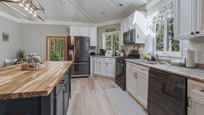 Private kitchen - Charming Family Retreat in Central Baileys Harbor (Baileys Harbor)