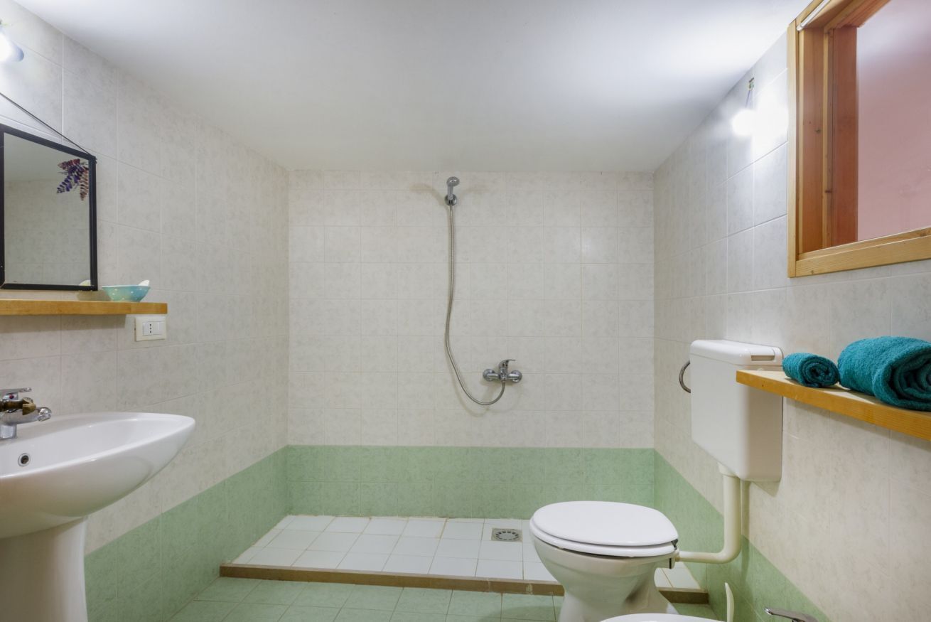 Doccia, bidet, asciugamani