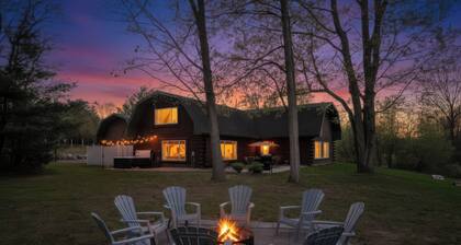 Big Rapids Lodge, Hot Tub, Pond, Game Room