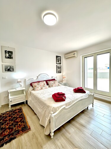 Apartment 'La Mansarda - Terrazze Relax A Due' with Balcony, Wi-Fi and Air Conditioning