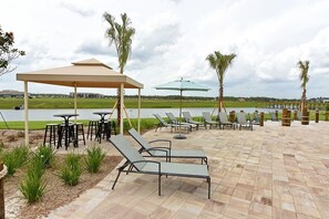 Terrace/patio - Family-friendly Townhouse w/ Private Pool & Clubhouse (Kissimmee)
