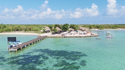 Villa Amani & Mistico Beach Club+Boat Shuttle