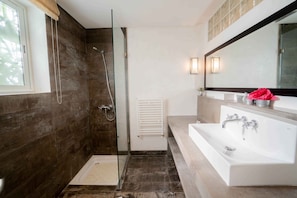 House | 5 bedrooms - Villa Oasis Chotrana Green Calm Retreat (La Soukra)