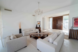 House | 5 bedrooms - Villa Oasis Chotrana Green Calm Retreat (La Soukra)
