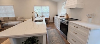 Cozy Lake Front House Retreat on Rough River Lake!