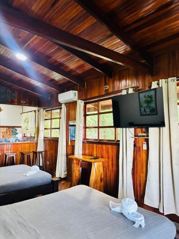 Luxury Quadruple Room, Balcony, Sea View | In-room safe, blackout curtains, free WiFi, wheelchair access - Hotel La Isla Inn (Puerto Viejo de Talamanca)