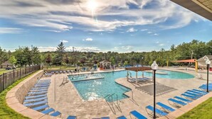 Pool - Hot Tub in the Poconos -Borders State Forest! (Tobyhanna)