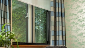 Unclassified image, 2 of 16, button - Knights Suite Rooms and Events (Royal Leamington Spa)