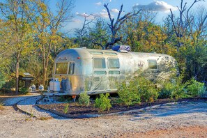 Miscellaneous - Classic Airstream-Hot Tub-Ranch-Close to Town (Fredericksburg)