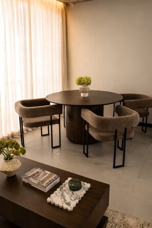 Dining - High-Rise Luxury Studio in San Salvador (San Salvador)