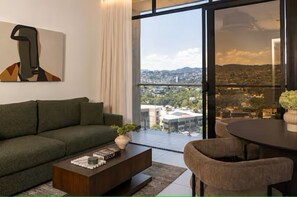 Living area - High-Rise Luxury Studio in San Salvador (San Salvador)