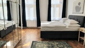 Iron/ironing board, WiFi, bed sheets