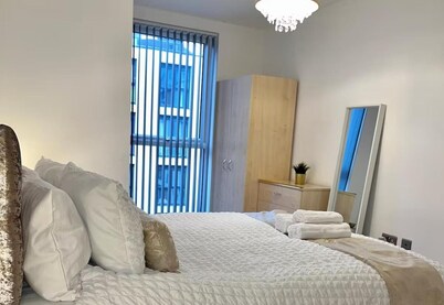 Apartment Sleeps 2 With City Views