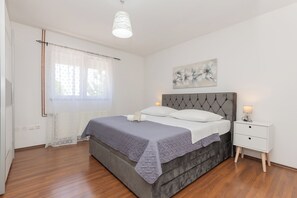 3 bedrooms, free WiFi, bed sheets - Villa Nina With Private Pool and Peacful Oasis (Imotski)