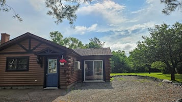 Cabin, Garden View