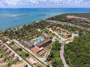Exterior - Exclusive Oceanfront Bungalow with Included Service Eco Resort Carneiros (Praia dos Carneiros)