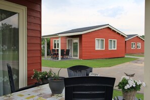 House | Balcony - Holiday Home With Covered Terrace and Pool (Someren)