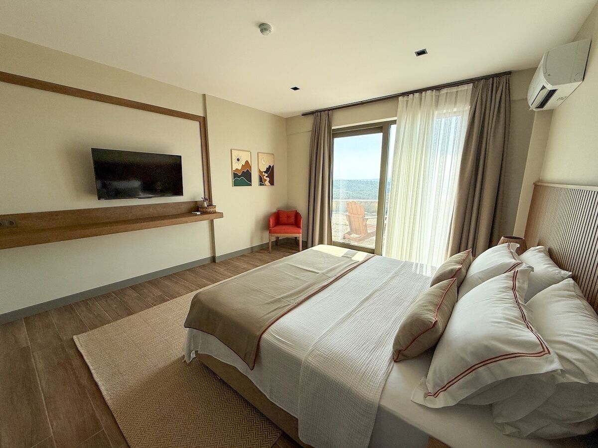 Chambre Deluxe, vue lac | Coffres-forts dans les chambres, Wi-Fi gratuit