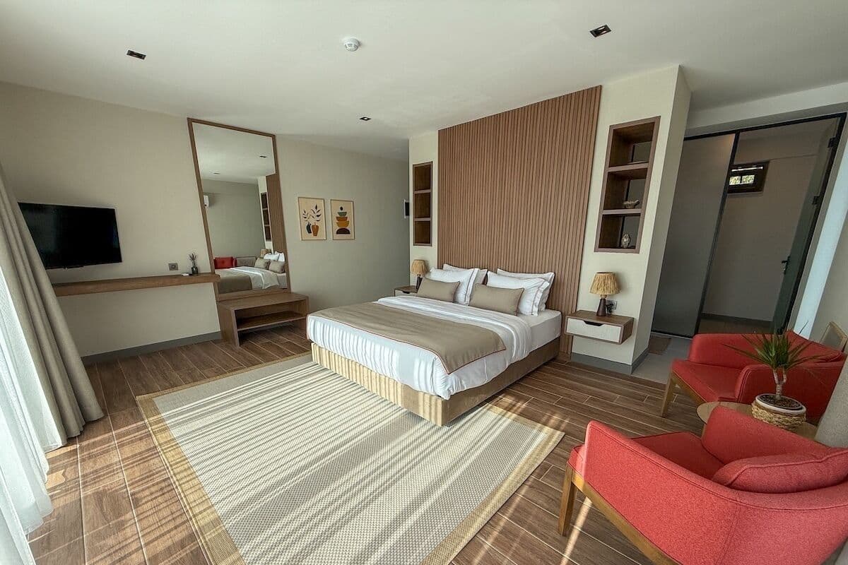 Junior Suite, Patio, Lake View | In-room safe, free WiFi